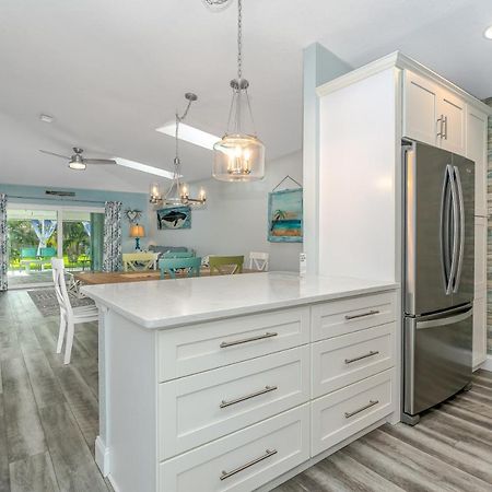 Dog Friendly Home Wprivate Fenced Yard, Garage & Fire Pit Steps To The Beach! New Smyrna Beach Eksteriør bilde