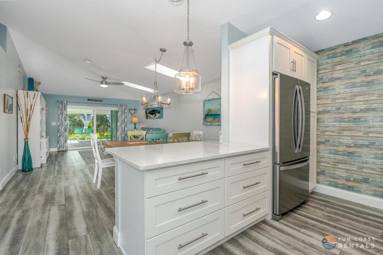 Dog Friendly Home Wprivate Fenced Yard, Garage & Fire Pit Steps To The Beach! New Smyrna Beach Eksteriør bilde